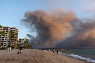 Wildfires burn over the town of Lahaina as seen in the neighboring Kaanapali Alii resort on Aug. 8, 2023 in Maui, Hawaii. Credit: Gonzalo Marroquin/Getty Images