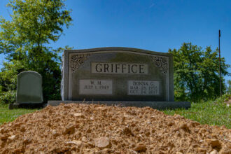 The grave of W.M. Griffice in the Oak Grove community of Jefferson County. Griffice died from injuries he suffered in a home explosion on March 8. Credit: Lee Hedgepeth/Inside Climate News